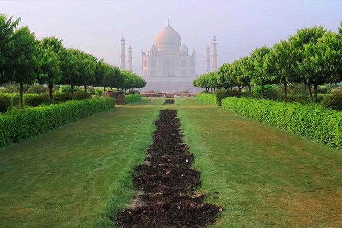 Sunrise Taj Mahal Tour with Agra Fort and Fatehpur Sikri - The Experience in Detail