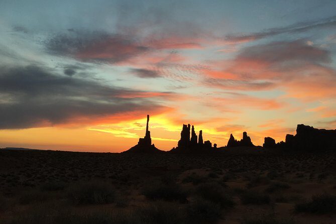 Sunrise Tour of Monument Valley - The Review: An Experienced Perspective