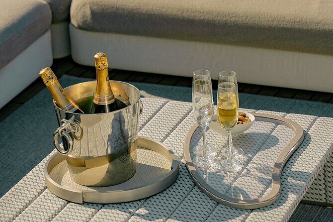 Sunseeker Superyacht: VIP Dining, Premium Drinks & Music - Authentic Feedback from Past Guests