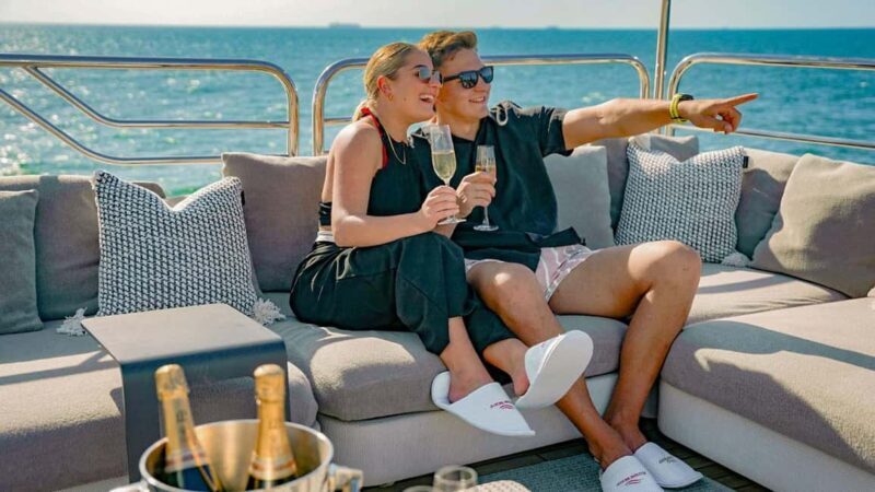 Sunseeker Superyacht: VIP Dinner, Premium Drinks& Live Music - The Sum Up