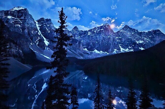 Sunset at Moraine Lake & Stargazing Tour from Canmore/Banff - Value and Practicalities