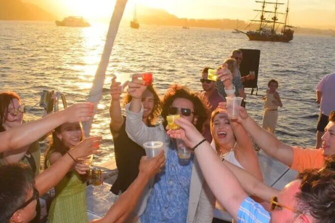 Sunset Boat Tour Includes Open Bar and Dinner - The Experience from a Traveler’s Perspective