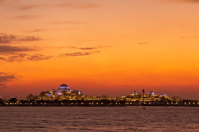 Sunset Corniche Cruise - 2 hours trip - Key Points