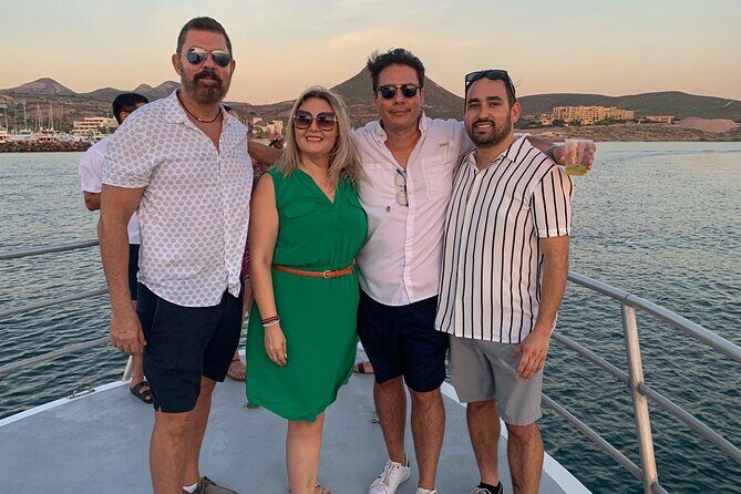 Sunset Cruise in La Paz - In-Depth Look at the Sunset Cruise Experience