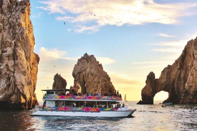 Sunset Cruise with Dinner and Open Bar - Key Points