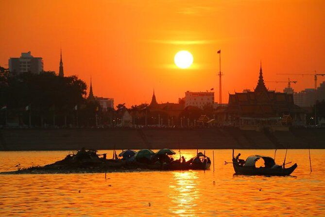 Sunset Cruise with unlimited beer & soft drinks -English speaking guide on board - The Experience on Board: Drinks, Food, and Atmosphere
