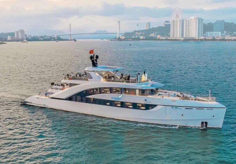Sunset, Dining & Harmony Performance on Halong Saquila Yacht - Who Is This Tour Best For?