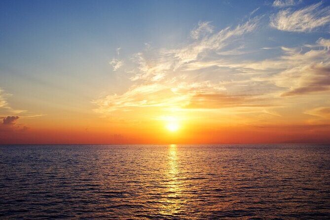 Sunset Dinner Cruise in Honolulu - Key Points