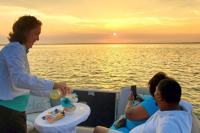 Sunset / Harbor & Bay Cruise in Destin with Complimentary Wine - Why Choose This Destin Sunset Cruise?