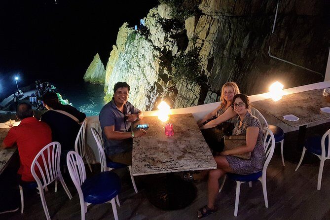 Sunset + High Cliff Divers La Quebrada at La Perla - Only Drinks - Detailed Breakdown of the Itinerary