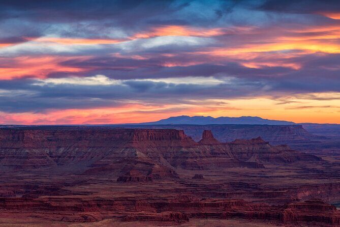 Sunset in Canyon Country Airplane Tour- 60 Min - Authentic Traveler Perspectives