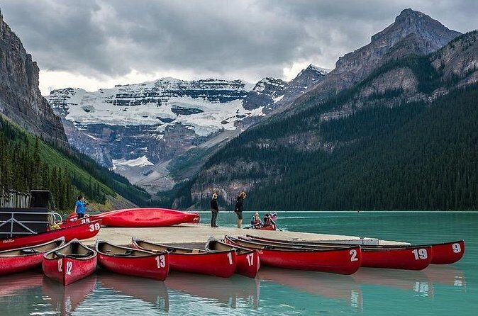 Sunset in Moraine and Lake Louise Tour at 6:00 pm - FAQ