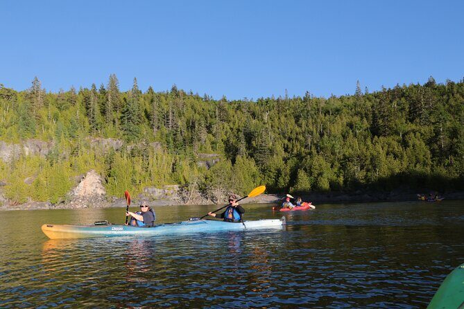 Sunset Kayaking in Dominion Park Beach - An In-Depth Look at the Sunset Kayaking Tour