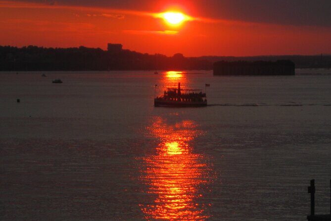 Sunset Lighthouse Cruise Tour from Casco Bay - An In-Depth Look at the Sunset Lighthouse Cruise