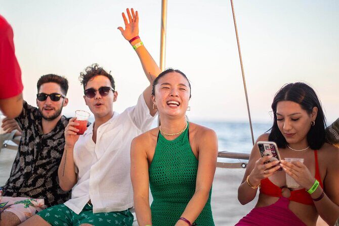 Sunset Party Cruise in Los Cabos - Key Points