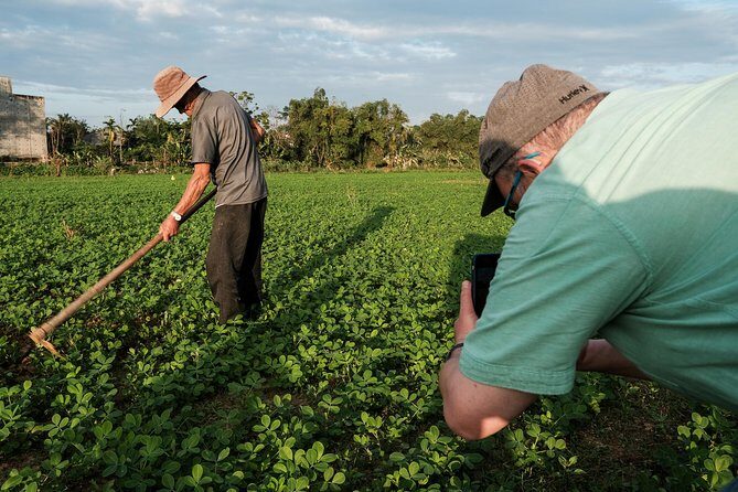 Sunset photo tour with the farmers - Transportation, Group Size, and Duration