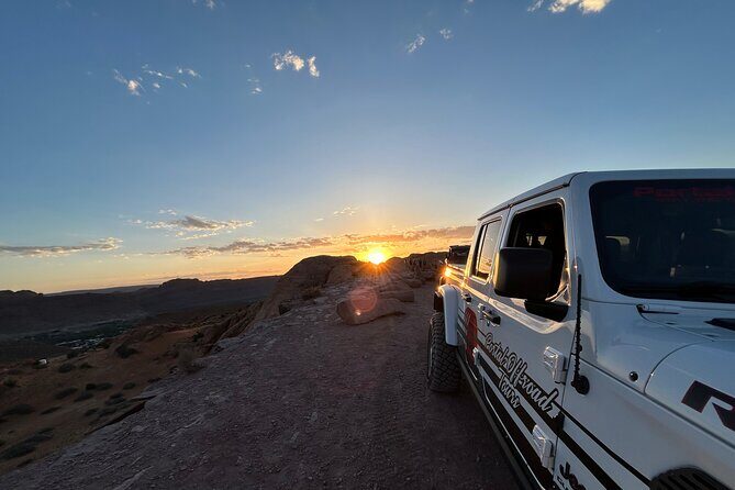 Sunset Private Off-Road Jeep Tour in Moab - Key Points