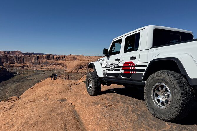 Sunset Private Off-Road Jeep Tour in Moab - In The Sum Up: Who Should Consider This Tour?