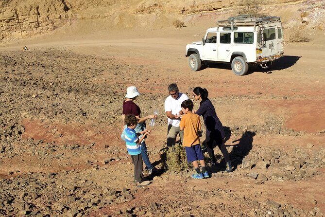 Sunset time Ramon Crater Jeep tour, bonfire and stargazing - An In-Depth Look at the Tour Experience