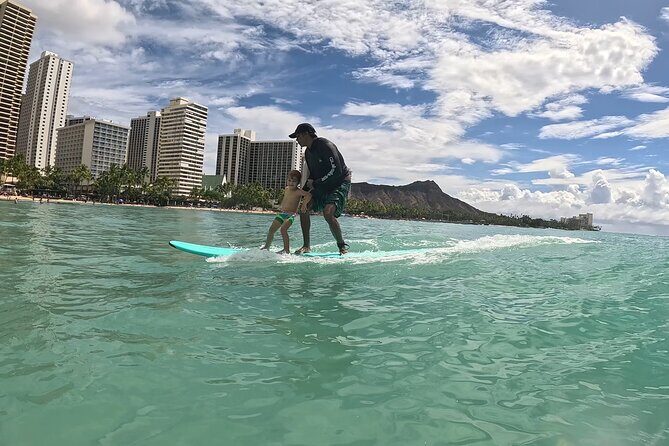 Surf lessons for beginners in Waikiki - Key Points