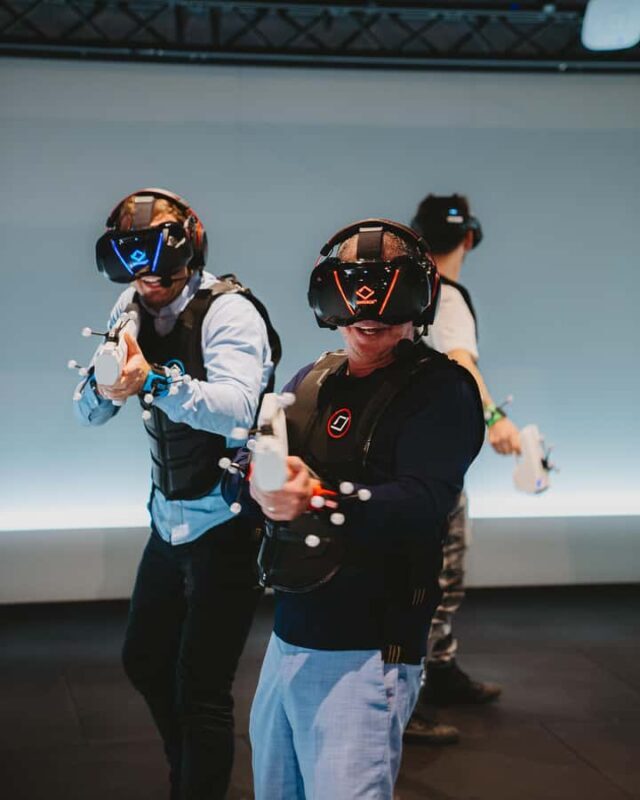 Surfers Paradise: Sandbox Virtual Reality Experience - What to Expect from Your SandboxVR Experience