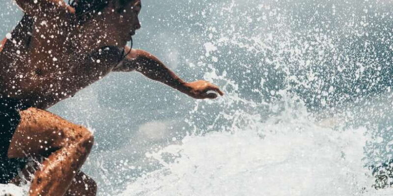 Surfing in Unawatuna - Key Points