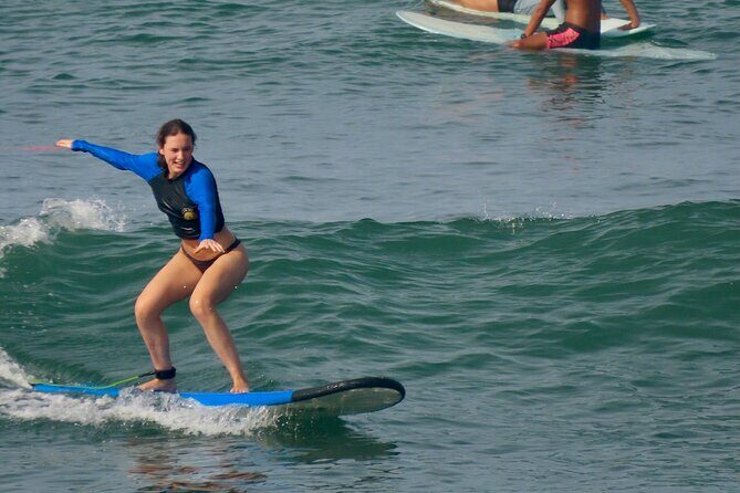 Surfing Lesson at Batu Bolong Beach in Canggu - A Practical Guide to the Canggu Surfing Lesson