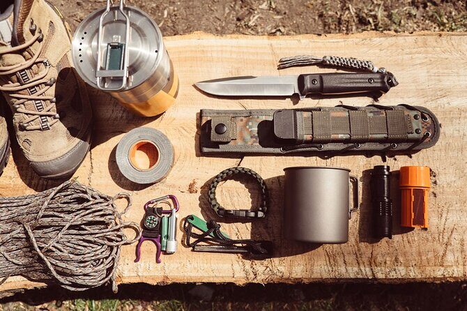 Survival Course & Basic Bushcraft Learning to Survive in the Wild - What to Expect During the Day