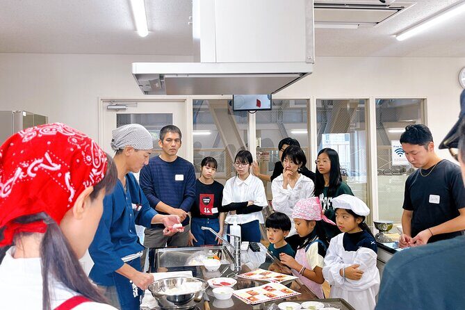 Sushi Making Experience Class in Naha Makishi Public Market - Authenticity and Quality