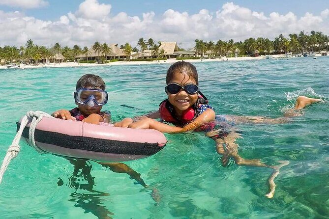 Swim with akumal turtles - The Value of the Tour