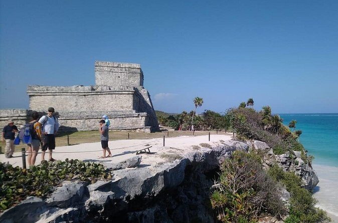 Swim with turtles + snorkelling + archaeological zone of Tulúm + cenote - The Sum Up