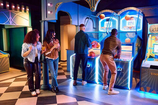 Swingers Indoor Mini Golf at Mandalay Bay - Key Points