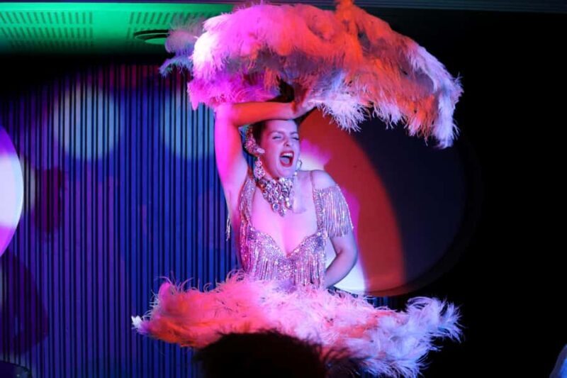 Sydney: Cabaret Dinner Show at the Honeycomb Club - Practical Details and Tips