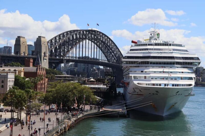 Sydney Half Day private tour: see Opera House, Bondi Beach - The Sum Up