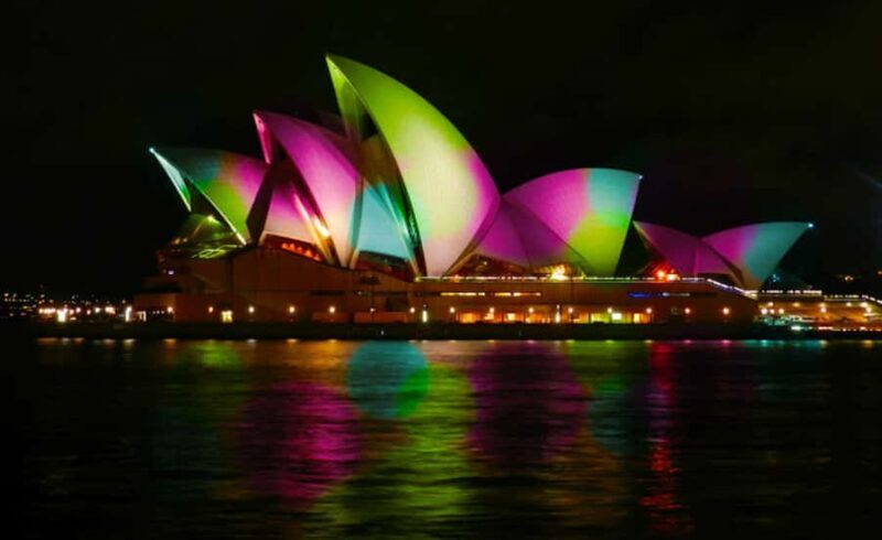 Sydney Harbour: 30 Minute Slow Jet Boat Vivid Cruise - FAQ