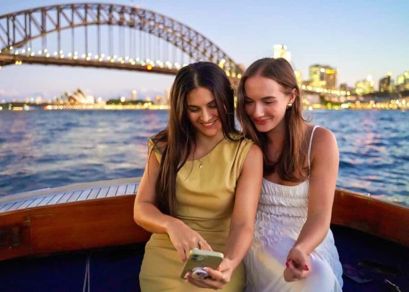 Sydney Harbour Iconic Sunset Selfies Tour - An In-Depth Look at the Sydney Harbour Sunset Selfies Tour