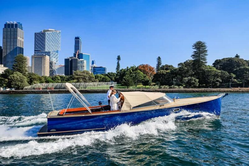 Sydney Harbour Iconic Sunset Selfies Tour - FAQ