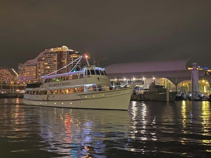 Sydney Harbour: Latin Fiesta Dinner Cruise - Dining Experience
