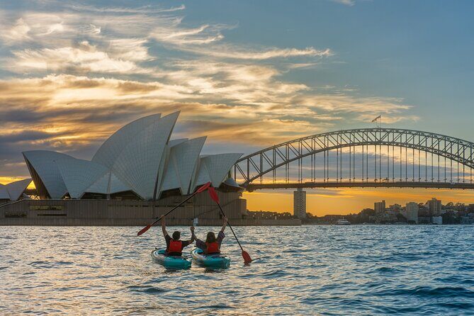 Sydney LED Lit Kayak Tour of the Opera House and Bridge - An Up-Close Look at the Sydney LED Lit Kayak Tour