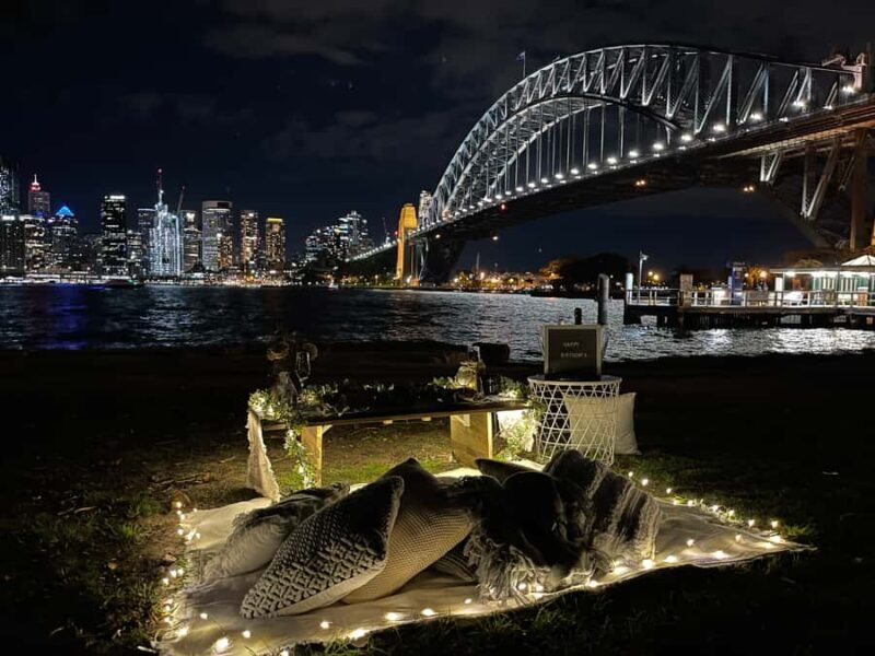 Sydney: Luxury Picnic for 2 at Blues Point - An In-Depth Look at the Experience