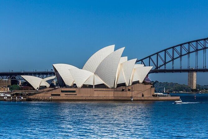 Sydney Must-See Attractions Walking Tour With A Guide - A Detailed Look at the Sydney Must-See Attractions Walking Tour