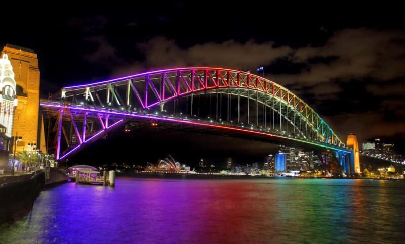 Sydney: Premium Catamaran Vivid Cruise with Welcome Drink - Authentic Feedback from Travelers