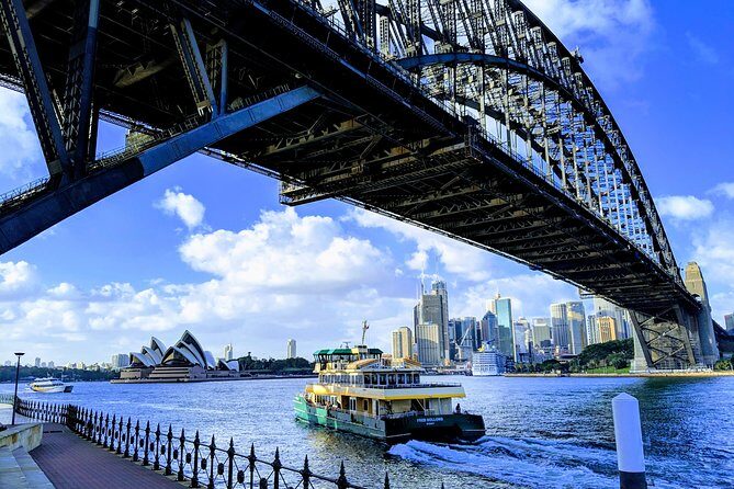 Sydney Secrets and Bondi Beach 4 HOUR MORNING PRIVATE TOUR - Key Points
