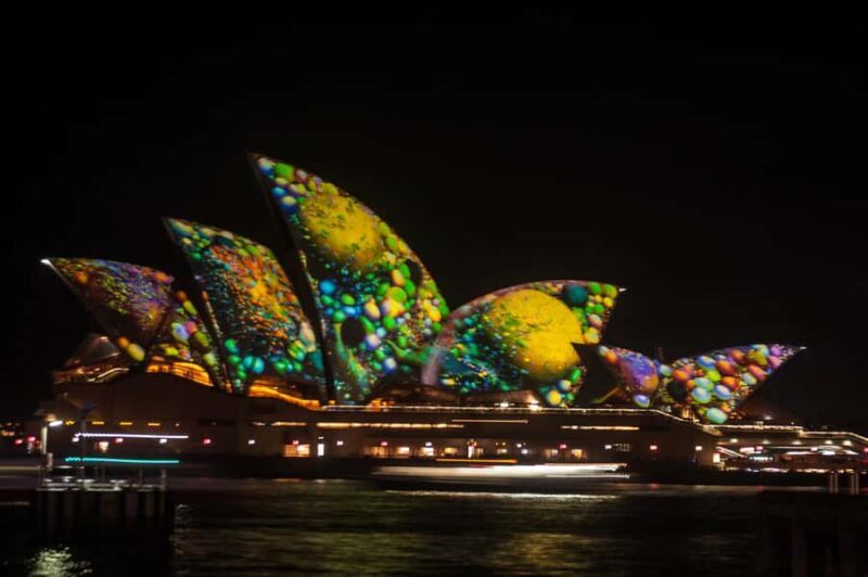 Sydney: Vivid Festival of Light Harbor Cruise with Dinner - Key Points