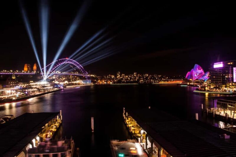 Sydney: Vivid Festival of Light Harbor Cruise with Dinner - What Reviewers Say