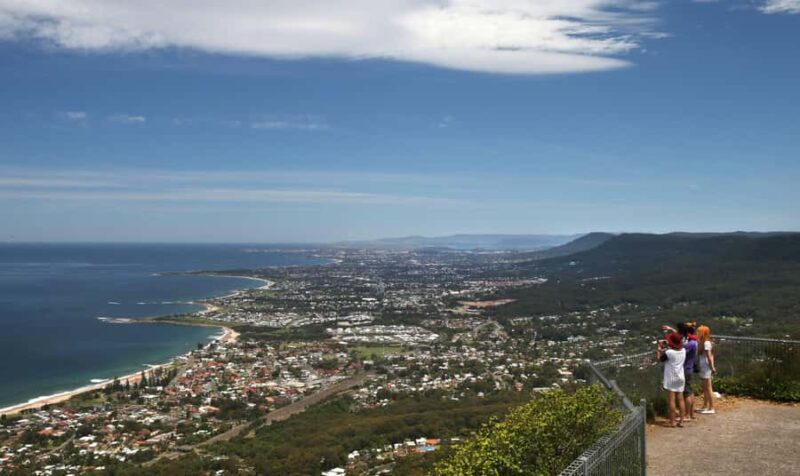 Sydney: Wollongong, Macquarie Pass, and Waterfalls Tour - Key Points
