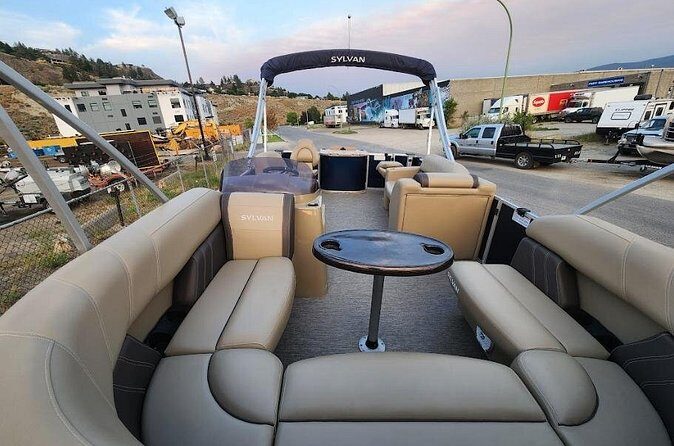 Sylvan Mirage Party Pontoon Boat Rental - Who Should Consider This Experience?
