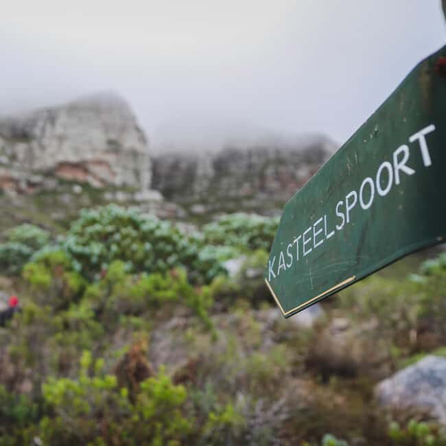 Table Mountain: Kasteelspoort to upper Cable Station. - Key Points