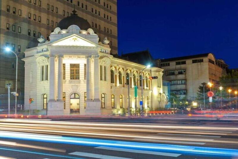 Taichung City: Sightseeing Walking Tour with a Local Guide - Exploring Taichung with a Local Guide: A Detailed Look