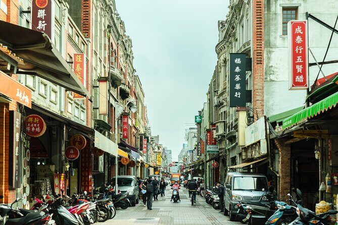 Taipei: Book A Local Host For 6 Hours - Itinerary Breakdown: What to Expect